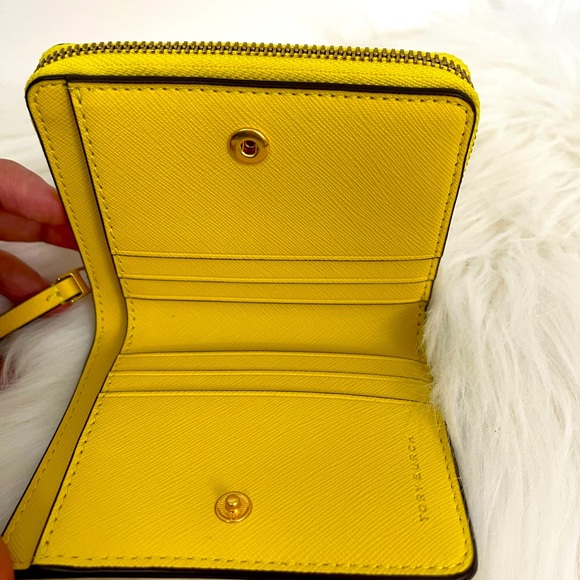 🎉Tory Burch Wallet🎉 - Picture 2 of 3